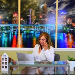 Meet your Posher, Eva